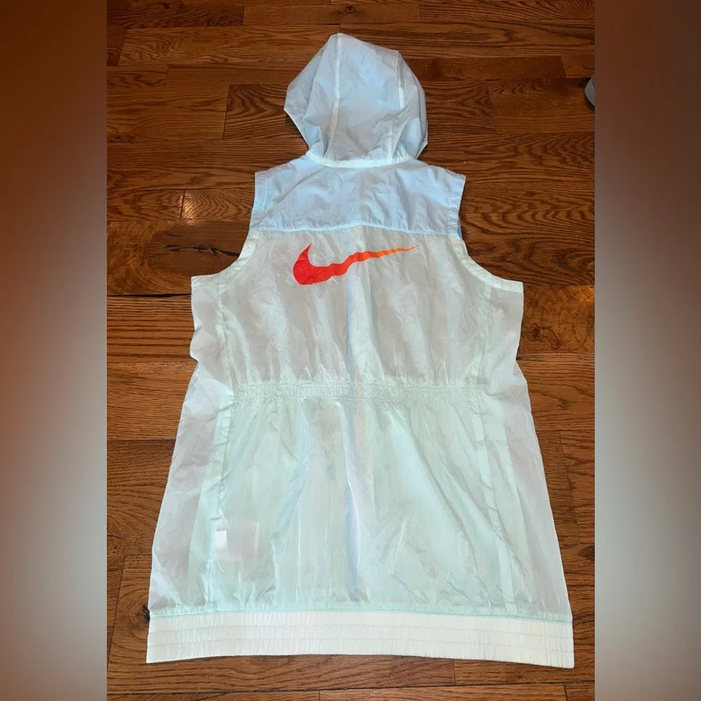 NWT. Nike. Girl’s Flight Weight Vest. Fiberglass/Lakeside. Size XL.